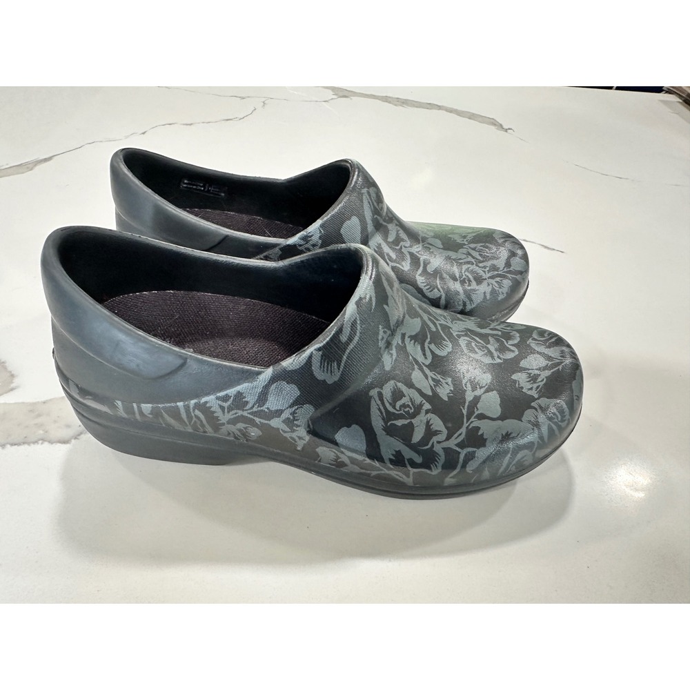 Crocs Neria Pro II Graphic Work Clogs Black Grey Floral Rose Slip Resistant W6
